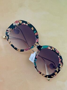 Anthropologie Black Floral Round- Pearl Gold Metal Waves Arms Ombre Black Lenses